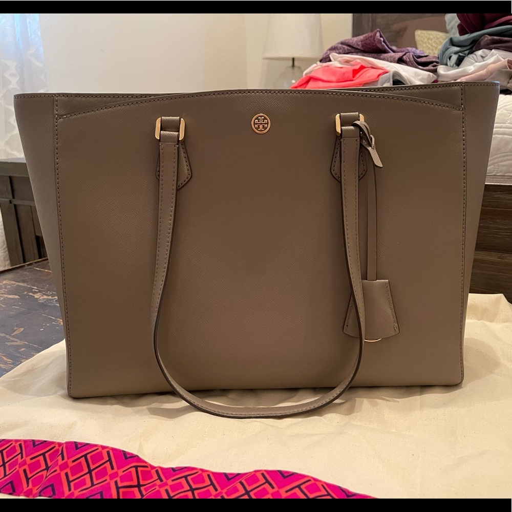 Tory Burch Large Robinson Tote